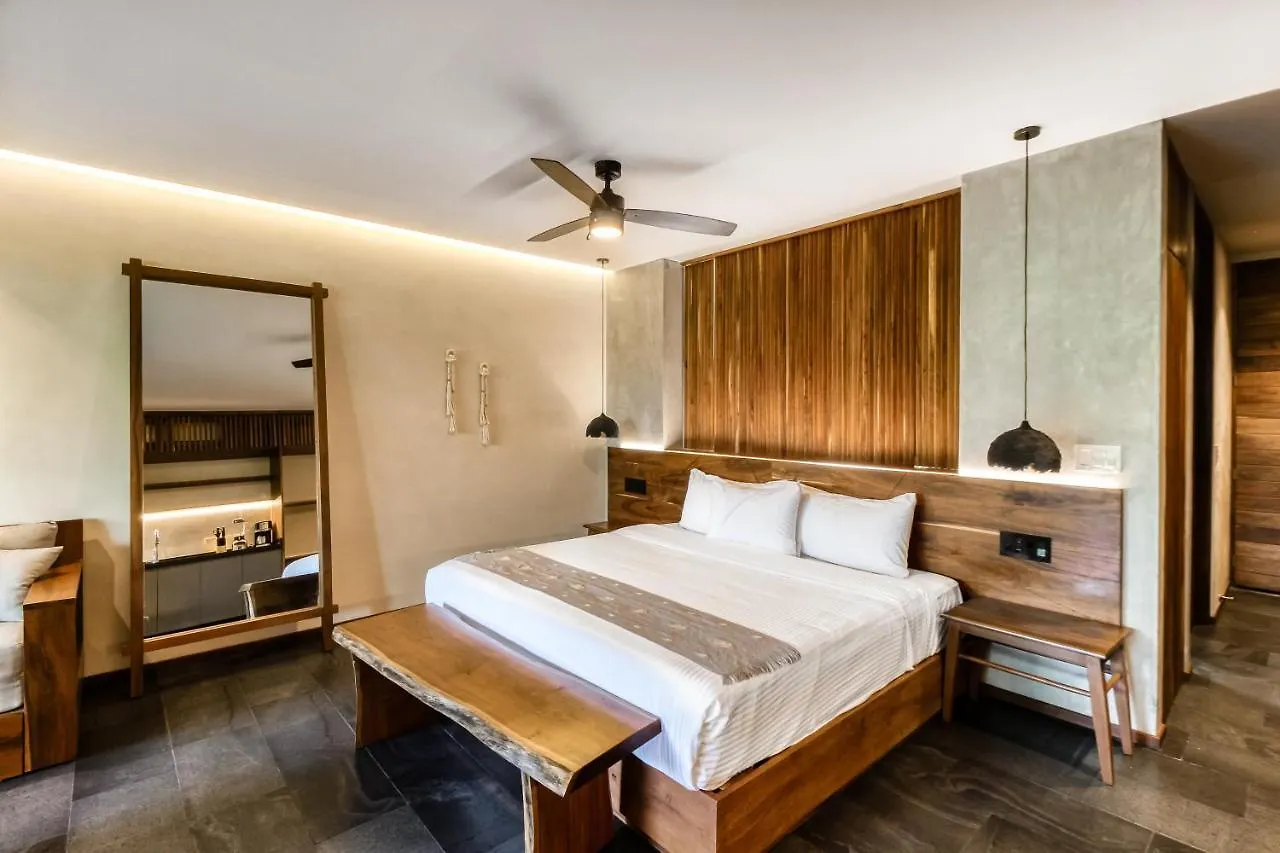 Miraluna B223 At Luum Zama Tulum 0*,